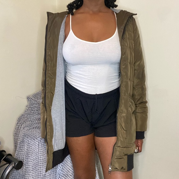 Green coat - Picture 3 of 7